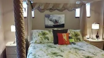 מלון וולקנו Bamboo Orchid Cottage