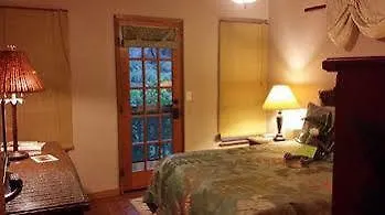 ** מלון וולקנו Bamboo Orchid Cottage ארצות הברית